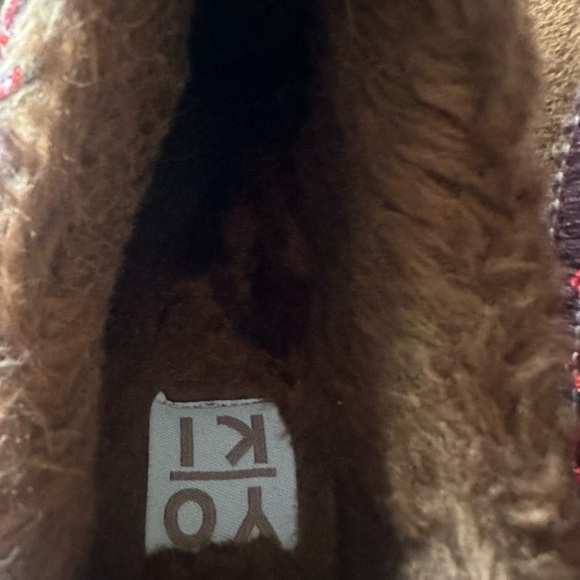 Cozy Platform Shoes - Picture 4 of 5